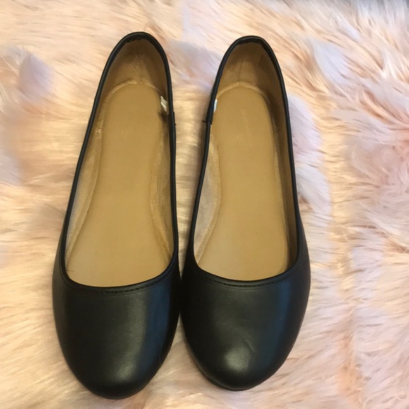 Size 10 evenly flats memory foam from target - Picture 2 of 5